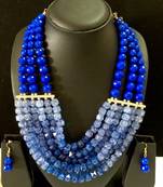 Beaded necklace in red