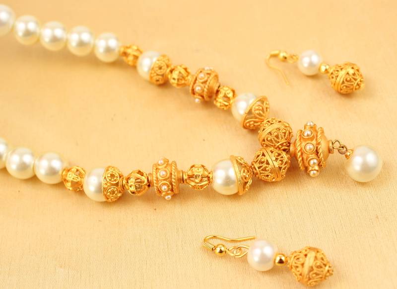 Lovely Handmade Designer Pearl Necklace Set