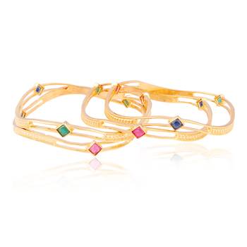 Bedazzling wavy Gold plated American Diamond Bangle 1