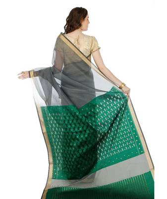 Grey Embroidered Cotton Saree With Blouse 3