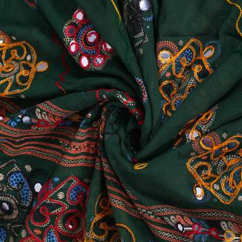 Green cotton embroidered dupatta 3