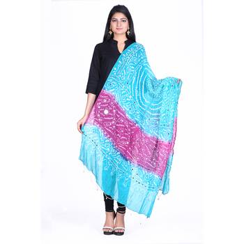 Green cotton embellished bandhej dupatta 1