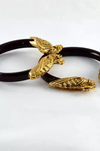 Royal Stretchable Bangles 21Cut Colour Maroon