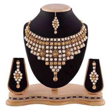 Exclusive Design Gold Finishing Necklace Set 1