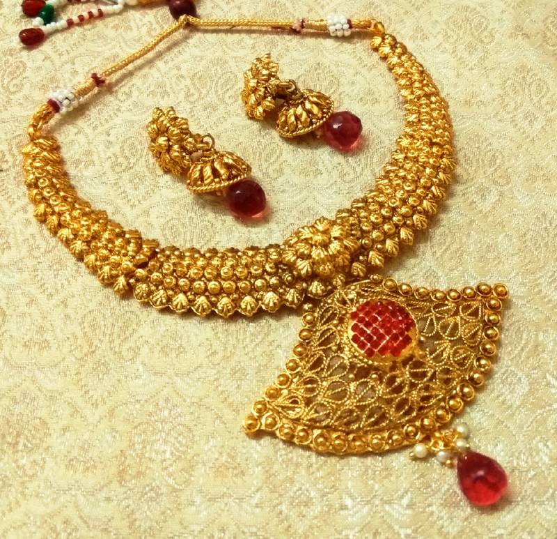 Designer Rani Pink Golden Wedding Necklace Set