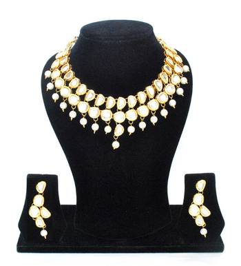 The Uncut Kundan Jewelry Set 1