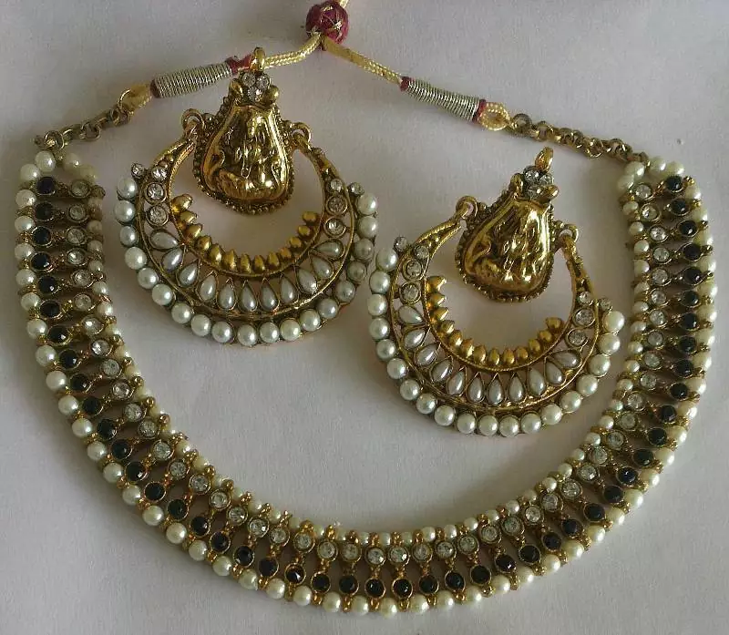 Designer Ram Leela Pearl earrings with Black colour Necklace set