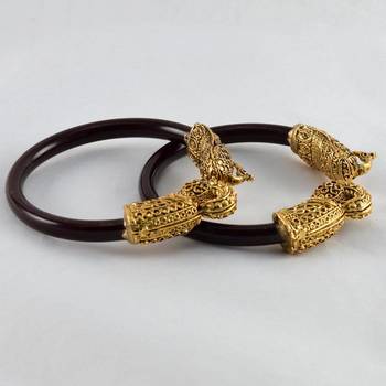 Traditional  Stretchable Bangles Colour Maroon 1