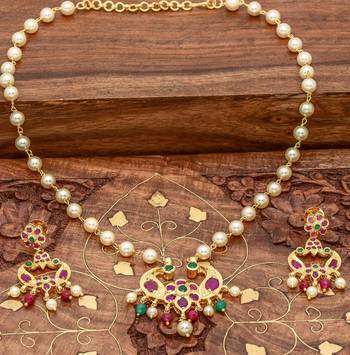 Georgeous Gold Plated Pearls Necklace Set 1