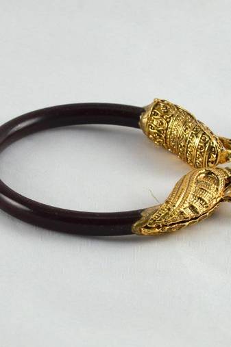 Sizzling Stretchable Bangles Kara Colour Maroon