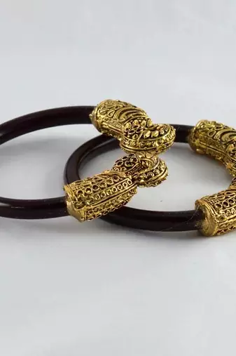 Acrylic Stretchable Bangles Colour Maroon