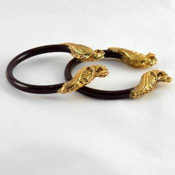 Classy Stretchable Bangles Colour Maroon 1