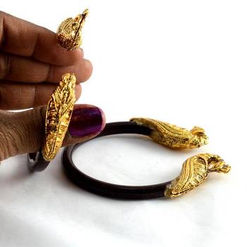 Classy Stretchable Bangles Colour Maroon 2