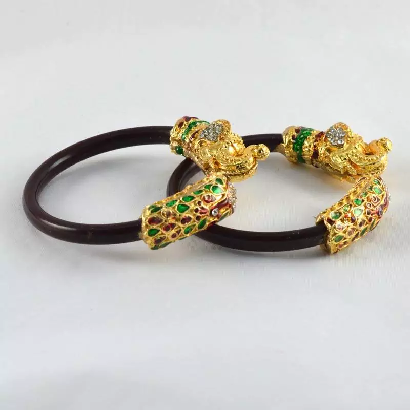 Attractive Stretchable Bangles Colour Maroon