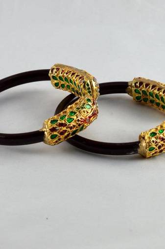 Alluring Stretchable Bangles Colour Maroon