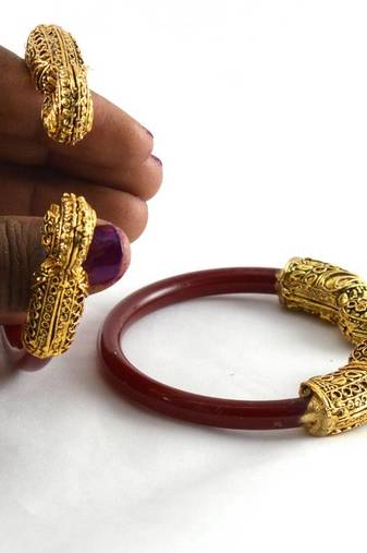 Attrective Stretchable Bangles Colour Red