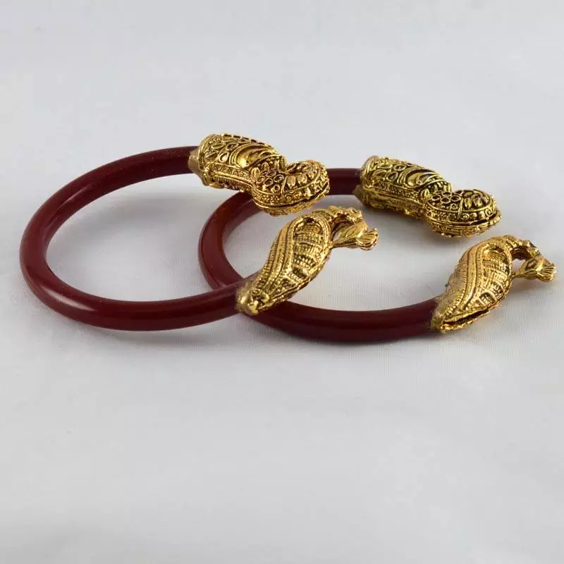Wonderfull Stretchable Bangles Colour Red