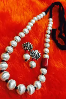 TRIBAL DESIGER GERMAN SILVER BIG BEADS NECKLACE SET
