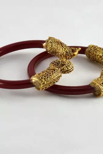 Alluring Stretchable Bngles Colour Red