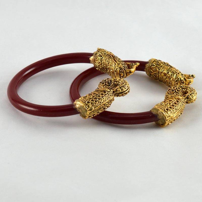 Alluring Stretchable Bngles Colour Red