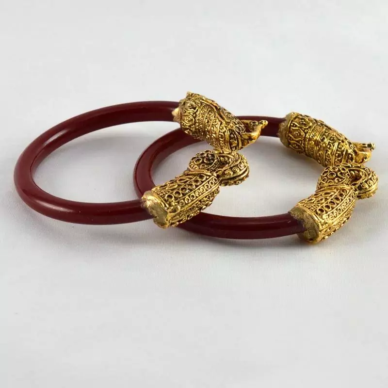 Alluring Stretchable Bngles Colour Red