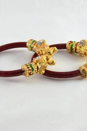 Amazing Stretchable Bangles Colour Red