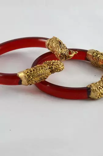 Sizzling Stretchable Bangles 21Cut Trans  Red