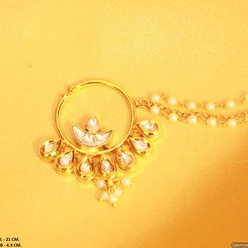 White Kundan Nose-Ring 2