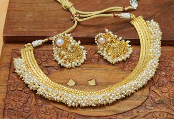 Designer Gold Plated Pearl Necklace 2