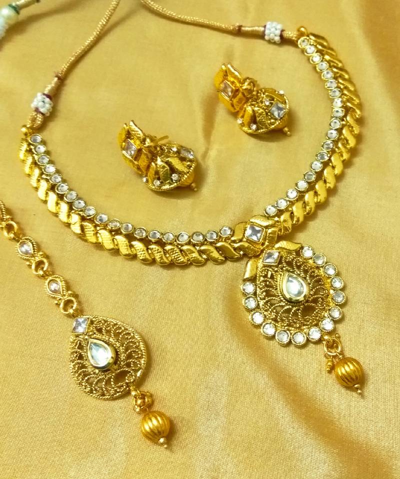Beautiful delicate white zircon necklace set with maang tikka