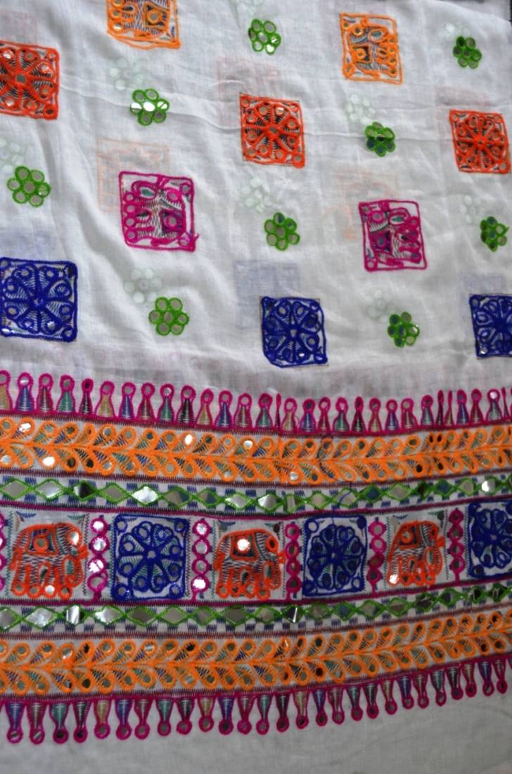 White kutch embroidery dupatta
