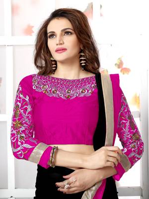 Black plain chiffon saree with blouse 6
