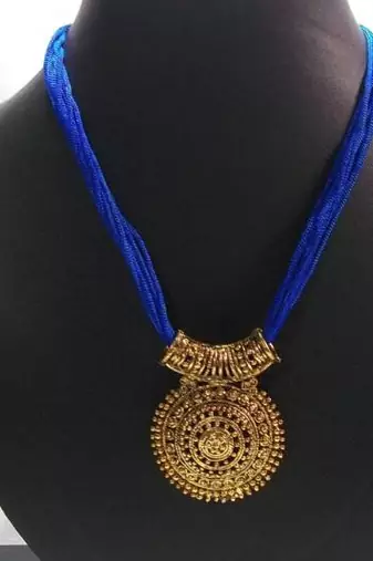 Dark Blue Thread Big Pendant Necklace Set