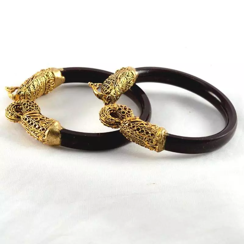 Wonderful Stretchable 21Cut Bangles Colour Maroon