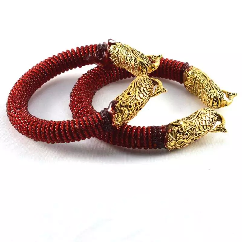 Striking Stretchable Bangles