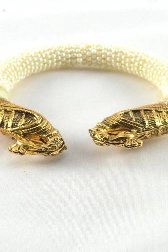 Fashionable Stretchable Moti Bangles