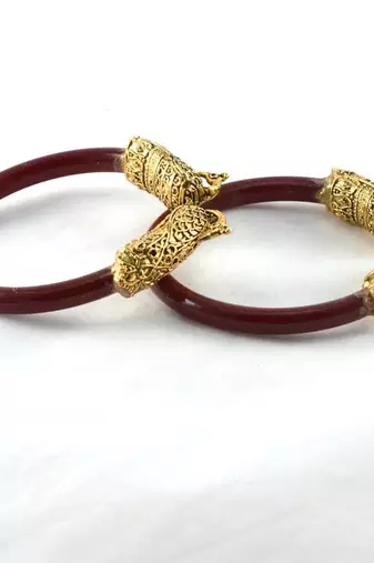 Sizzling Stretchable Bangles Colour Red