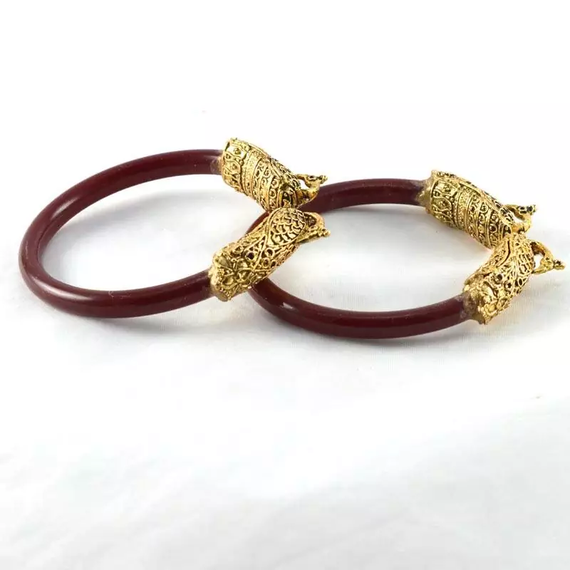Sizzling Stretchable Bangles Colour Red