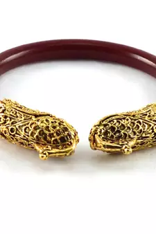 Acrylic stretchable bangles colour red