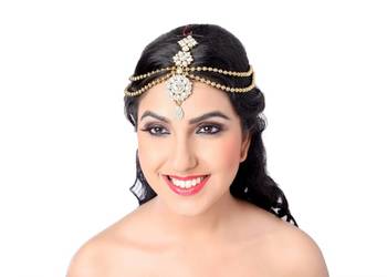 Ethnic Gold Finishing White Stone Matha Patti 1