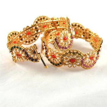 Hm Gold Platted Polki Meenakari Skrew System  Bangles 2