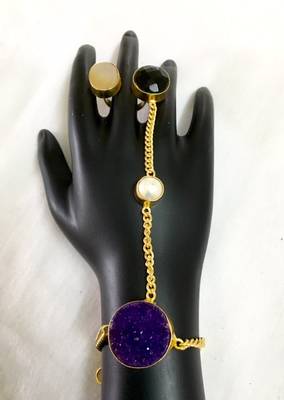 Hand harness for women 1
