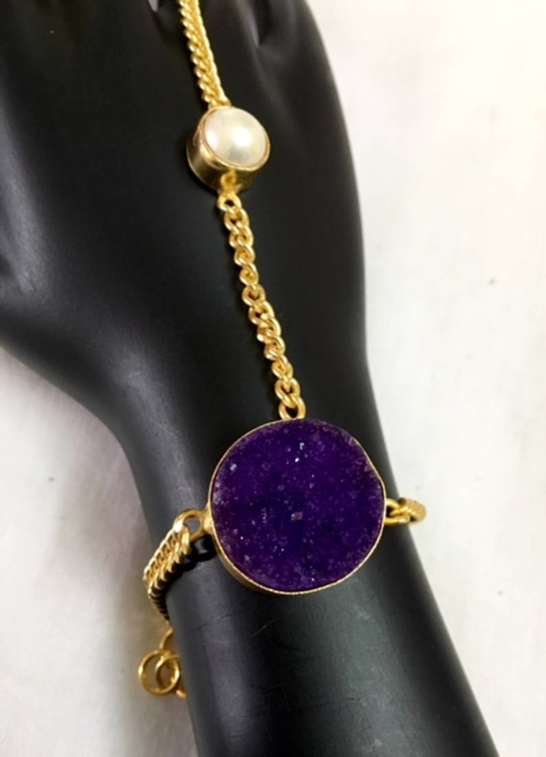 Hand harness for women