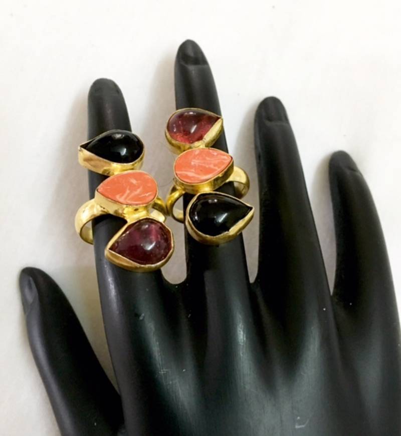 Stylish finger ring for women