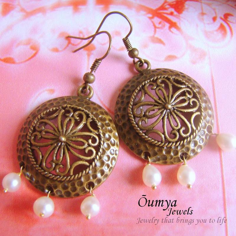 Antique Brass Round earrings