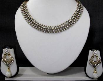 White stone pearl ball necklace set 1