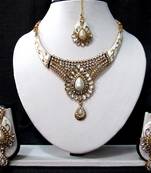 Wow White minakari princes necklace set`