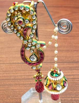 Celebrity royal collection kundan pearl chand bali earring 1