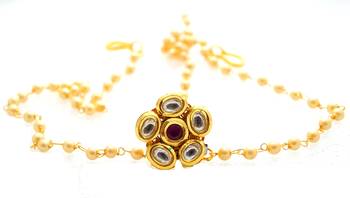 Premium quality kundan borla with side pearl chain 1