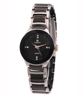 New Fashion Black color stylist  women's wear  Quartz Wristwatch 1